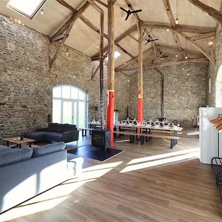 Villa De Luxe, Nichee Dans Les Montagnes Lavoine