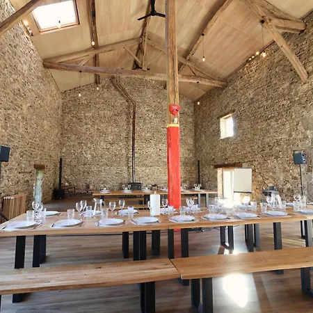 Domaine Privatif Pour Groupes Pouvant Accueillir 34 Personnes *