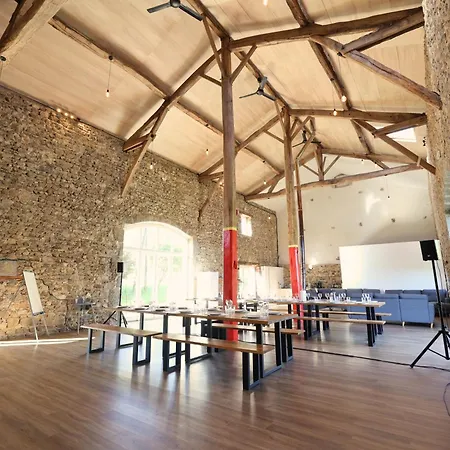 Villa Domaine Privatif Pour Groupes Pouvant Accueillir 34 Personnes *